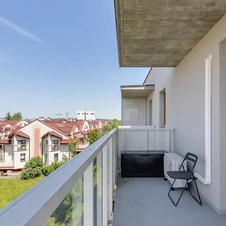 Modern & Spacious With Air Conditioning & Parking By Renters Prestige * Krakow