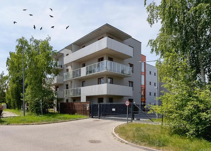 Modern & Spacious With Air Conditioning & Parking By Renters Prestige Apartamento Cracovia